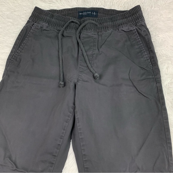 Abercrombie and Fitch men chino joggers pants elastic waist in black - Picture 9 of 10